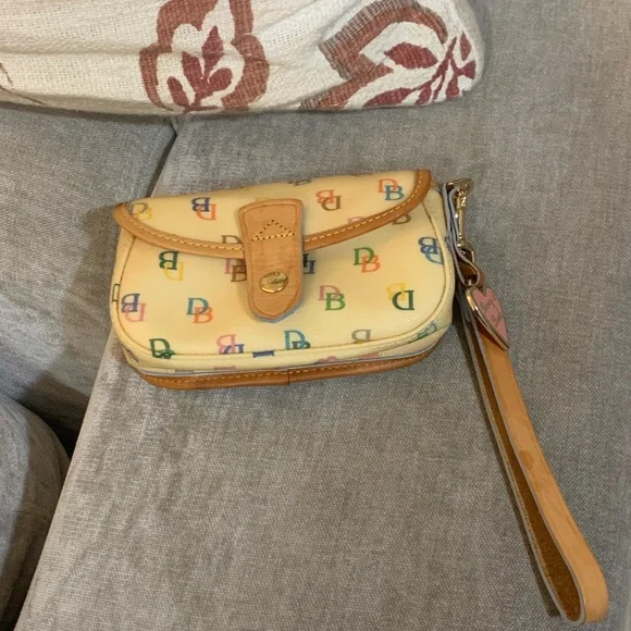 Vintage Dooney & Bourke Wristlet - Picture 8 of 9